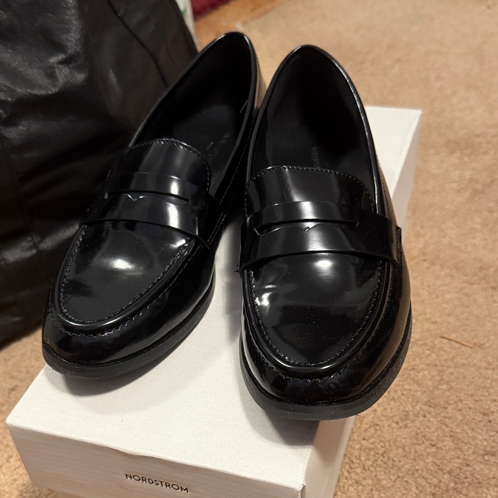 Banana Republic Women's Black Glossy Loafers used only once